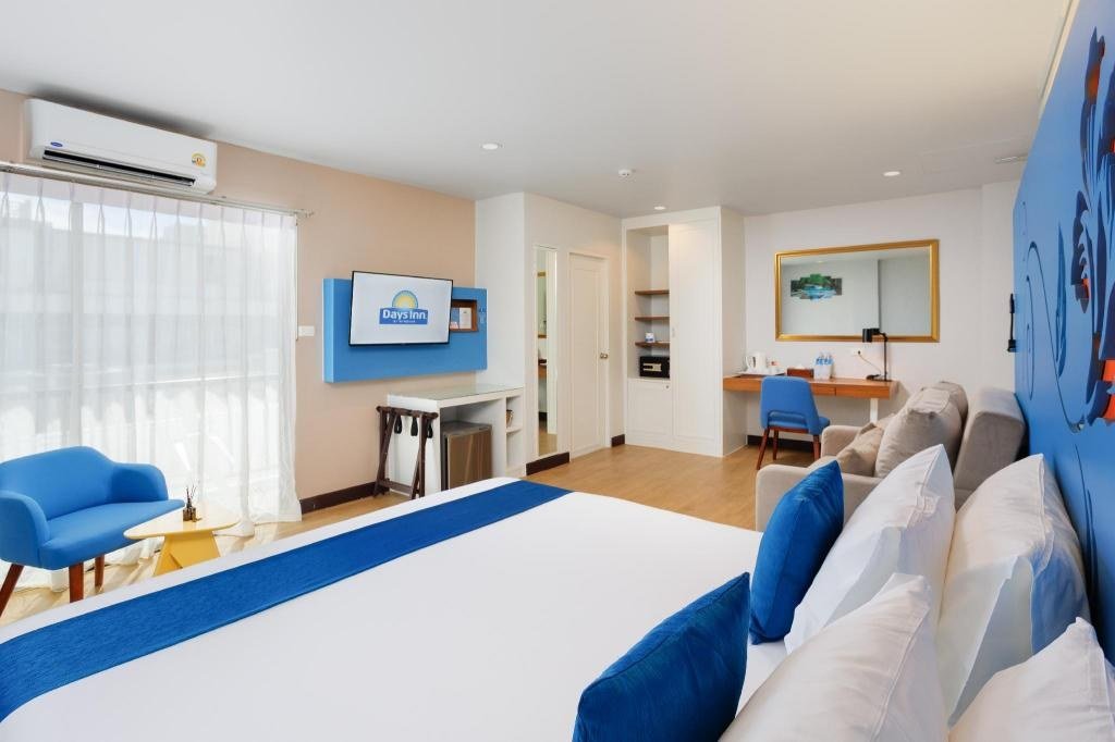 Premier Deluxe Room - Bedroom at Days Inn by Wyndham Patong Beach Phuket