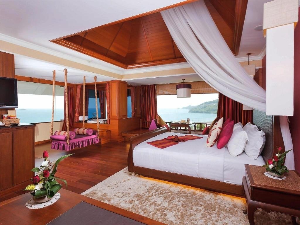 Romantic Suite - Bedroom at Diamond Cliff Resort And Spa