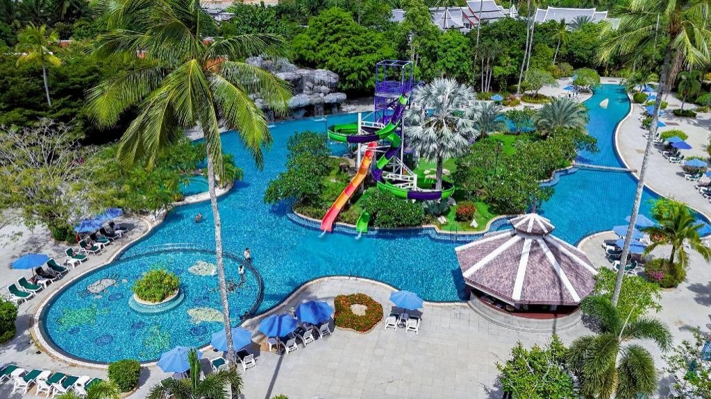 Swimming pool at Duangjitt Resort and Spa
